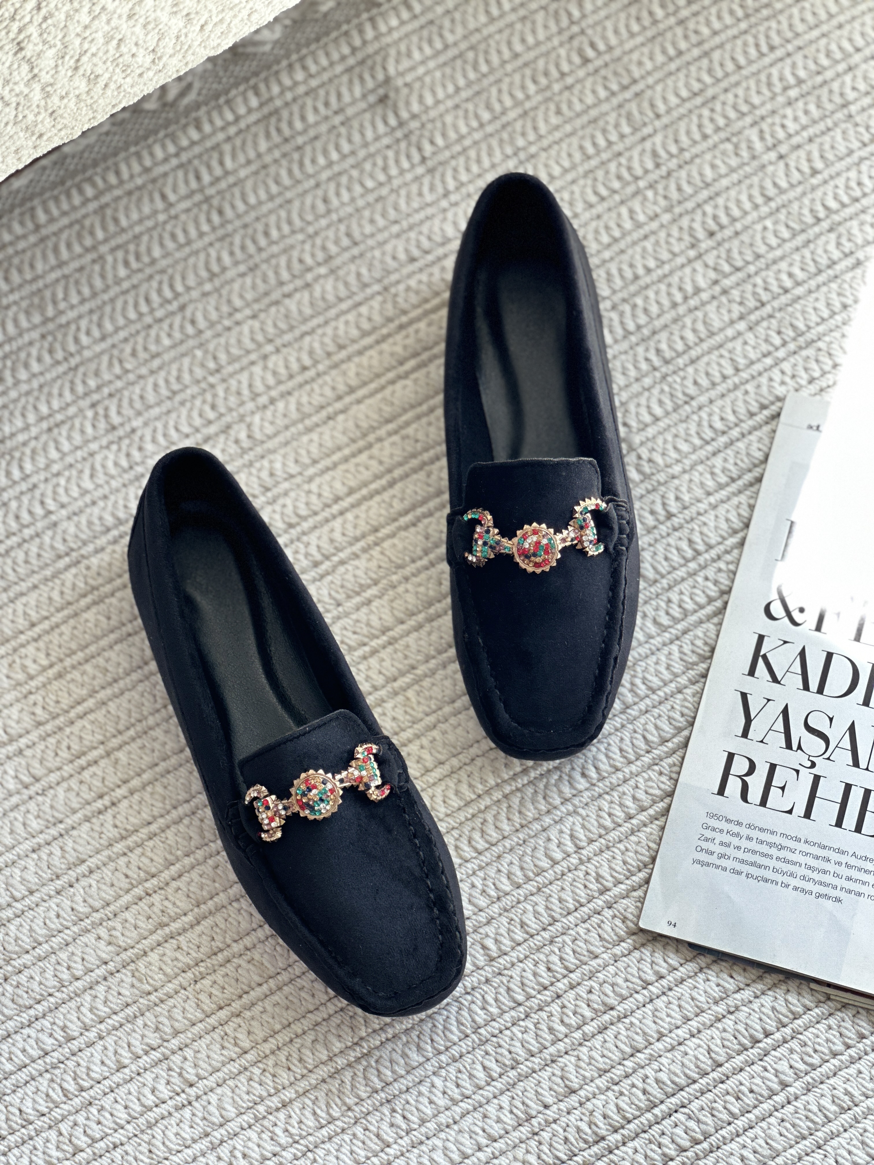 کالج جیر زنانه مشکی یراق‌دار